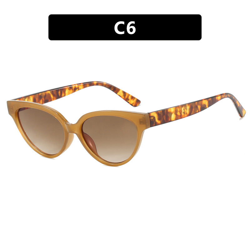 Ladies Cat-Eye Sunglasses with Luxurious Pattern and UV Protection Bowlift