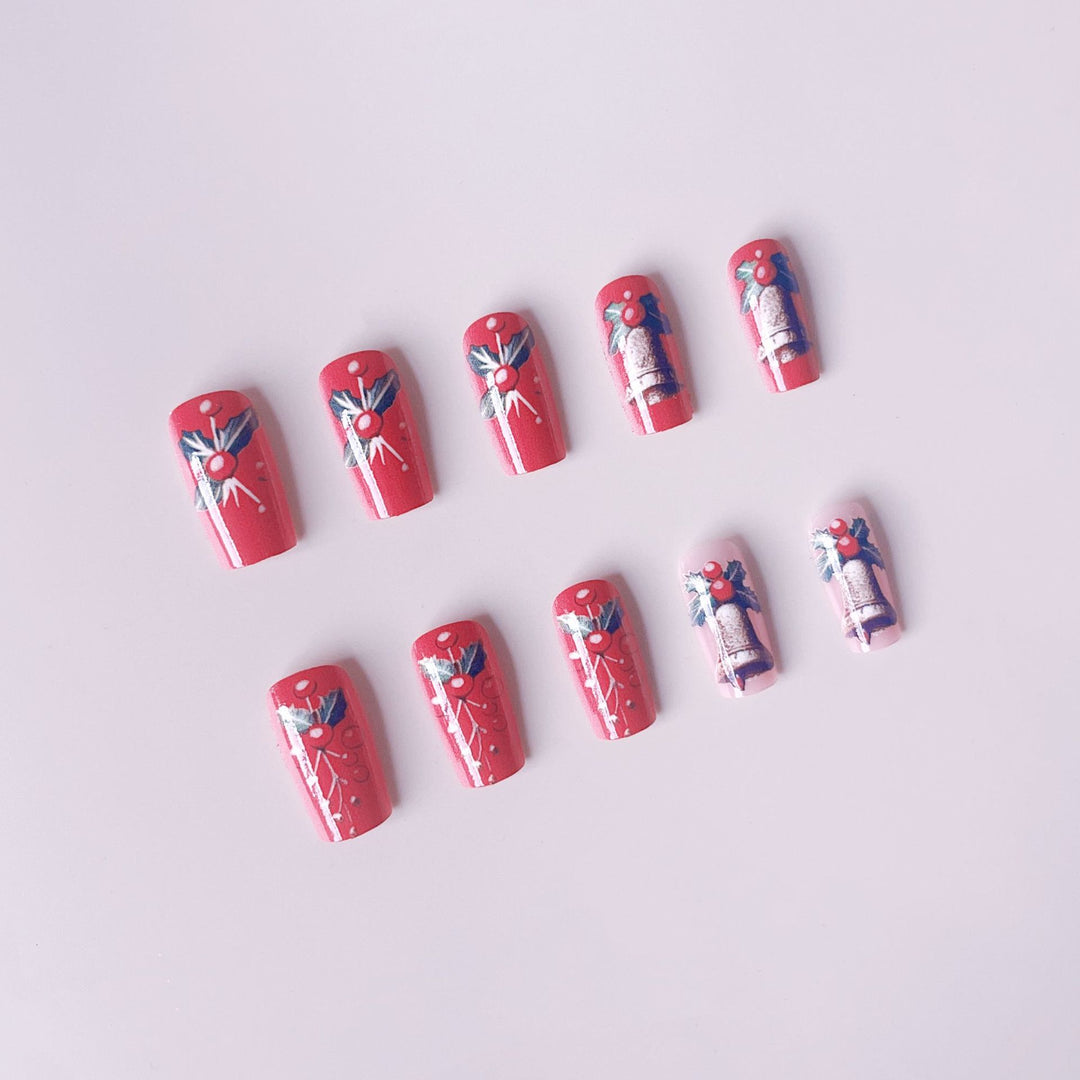 Artificial nail set with festive Christmas design and glitter details Bowlift
