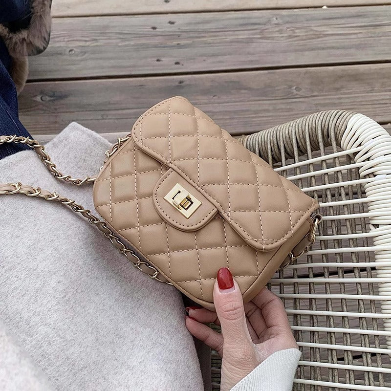 Quilted Crossbody Messenger Bag Bowlift