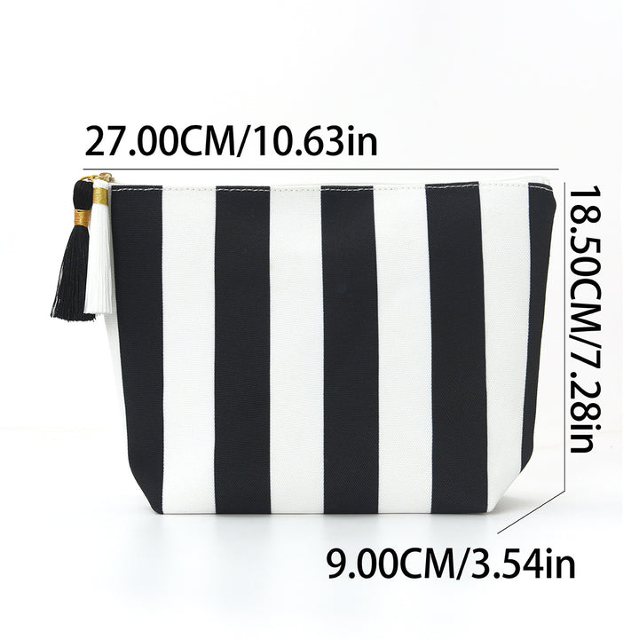 Cosmetic bag with sophisticated stripe pattern Bowlift