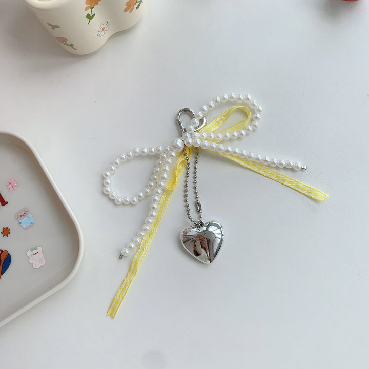 Chic Pearl Heart Keychain Bowlift