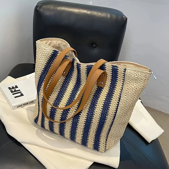 Handcrafted beach bag with structured stripe pattern Bowlift