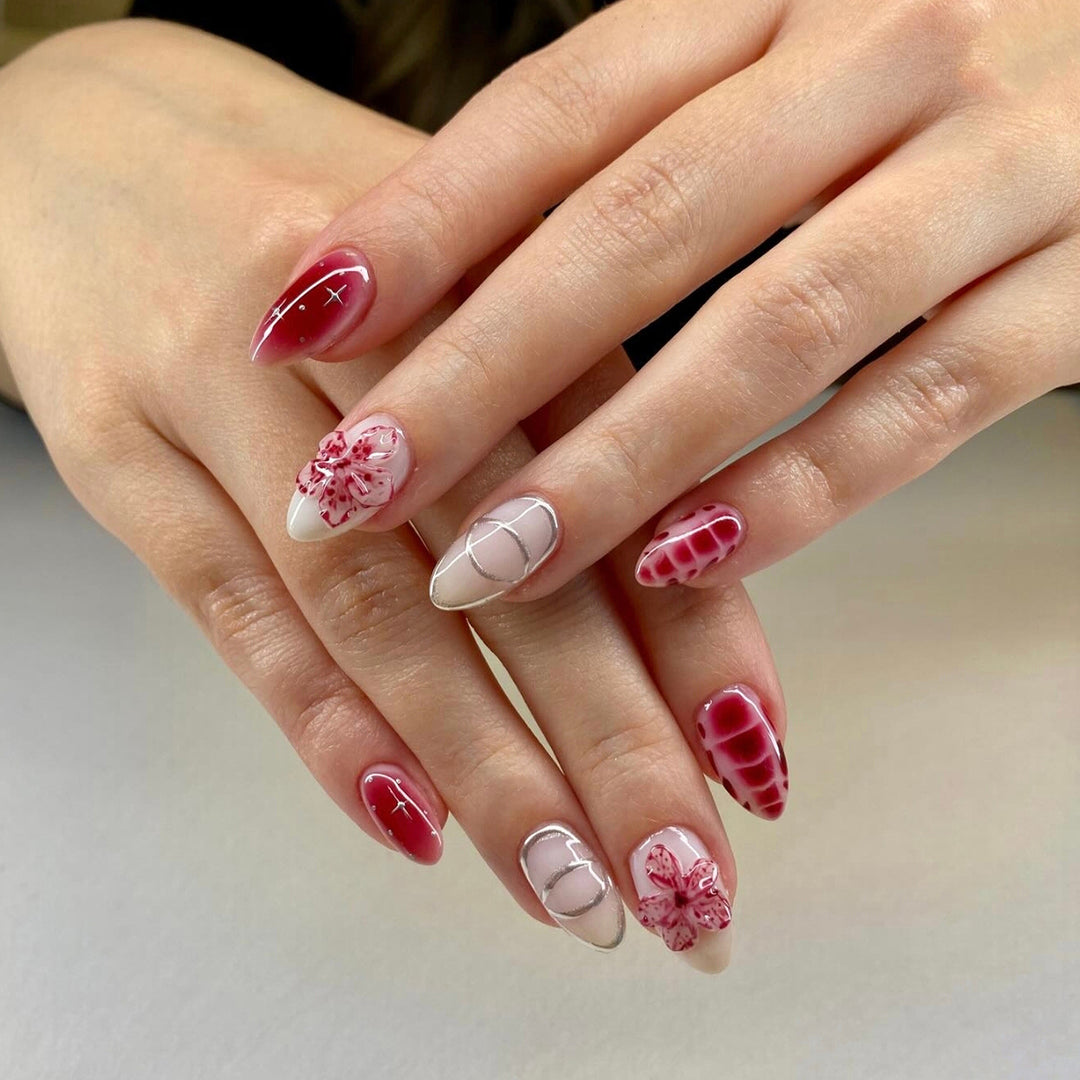 Artistic Floral-Embossed Press-On Nail Set 1790738683