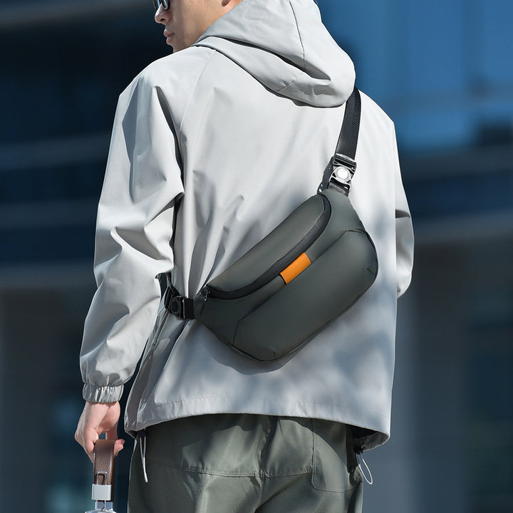 Sporty shoulder bag with versatile storage Bowlift