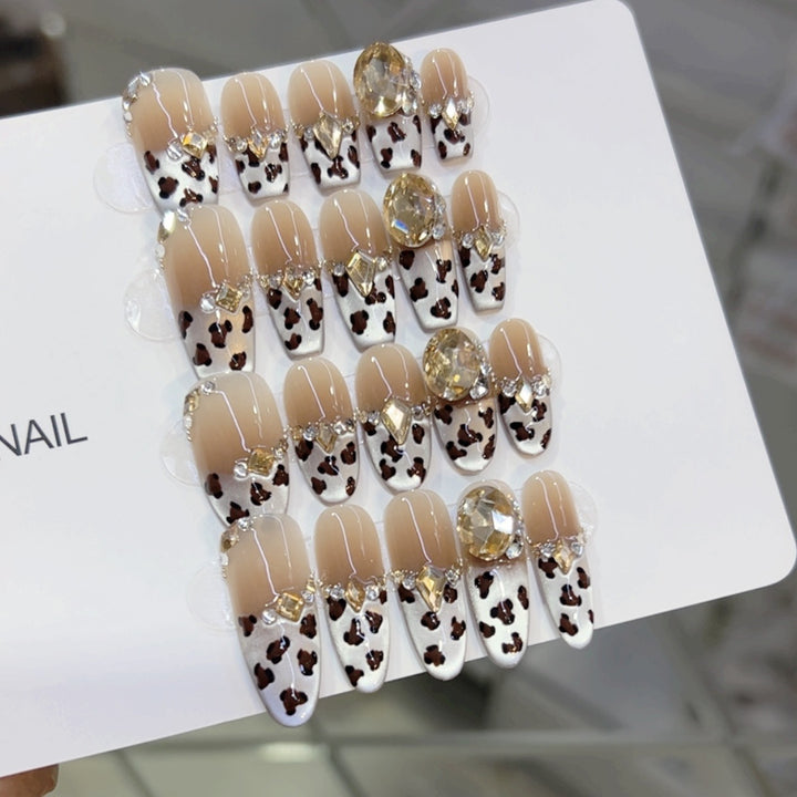Artistic Press-On Nail Set with Leopard Design Bowlift