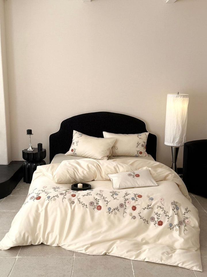 Luxurious satin bedding set with floral embroidery and pillowcases Bowlift