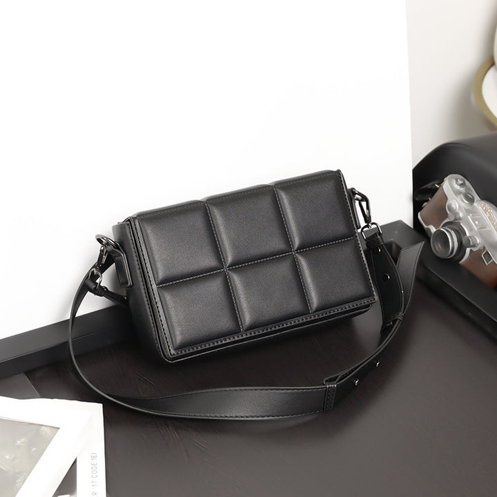 Practical Shoulder Bag in Modern Design Bowlift