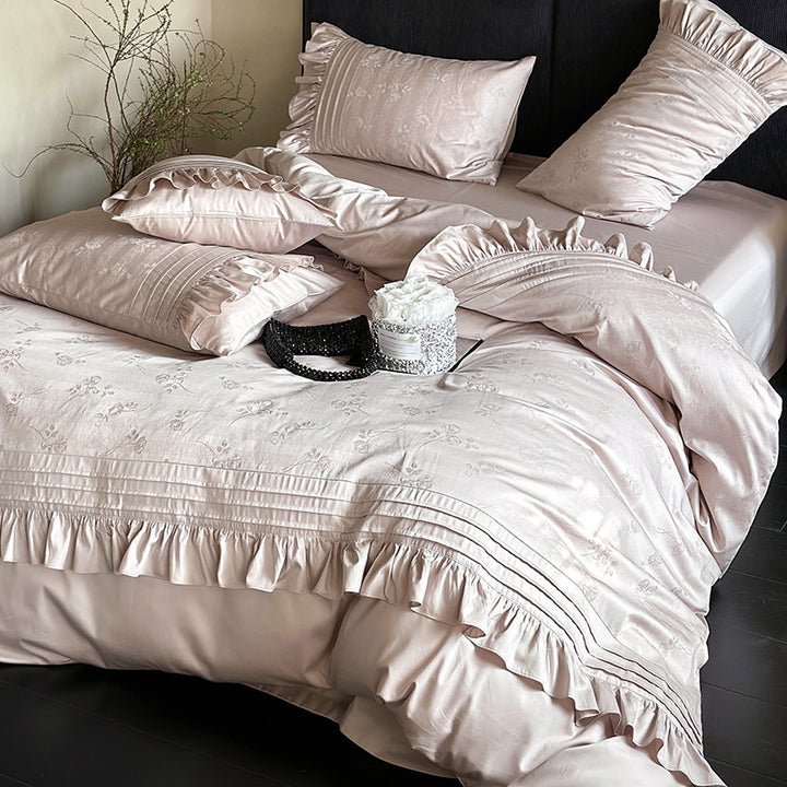 Bedding set with frill and fine jacquard texture