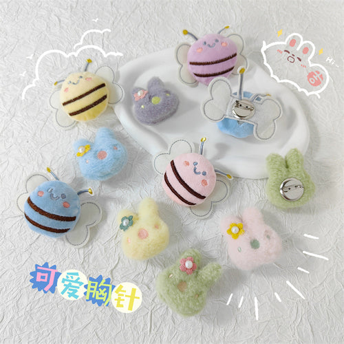 Cute Plush Bee Brooch Bowlift