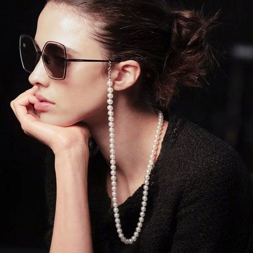 Elegant Long Pearl Eyewear Chain Bowlift