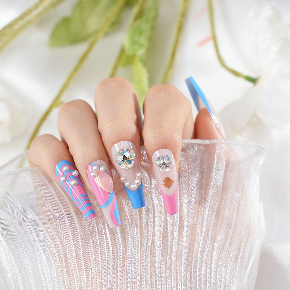 Glamorous Designer Press-On Nail Art Set Bowlift