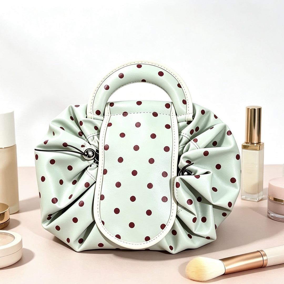 Fashionable Dotted Handbag Bowlift