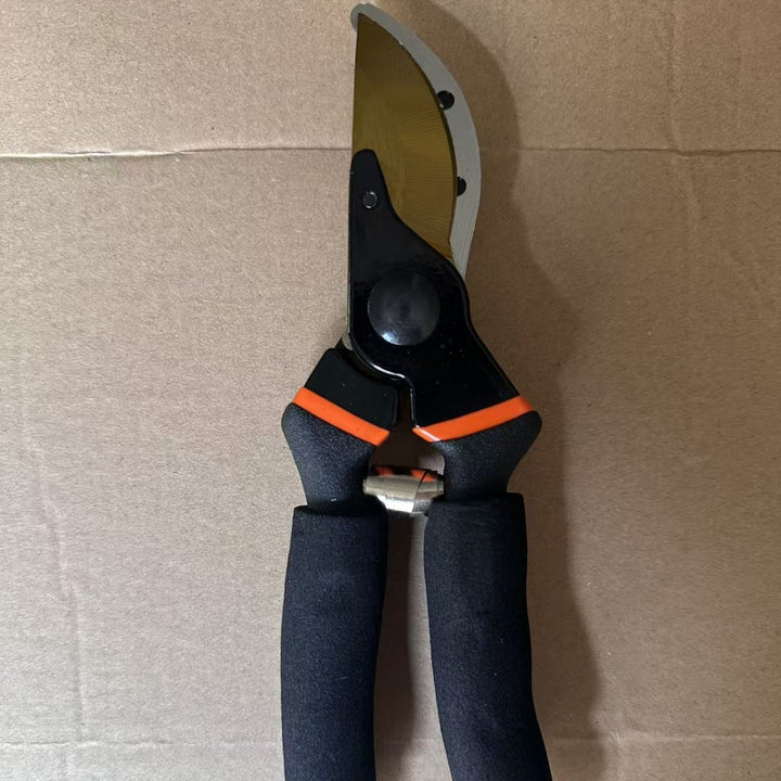 Ergonomic garden pruning shears with non-slip foam grip Bowlift