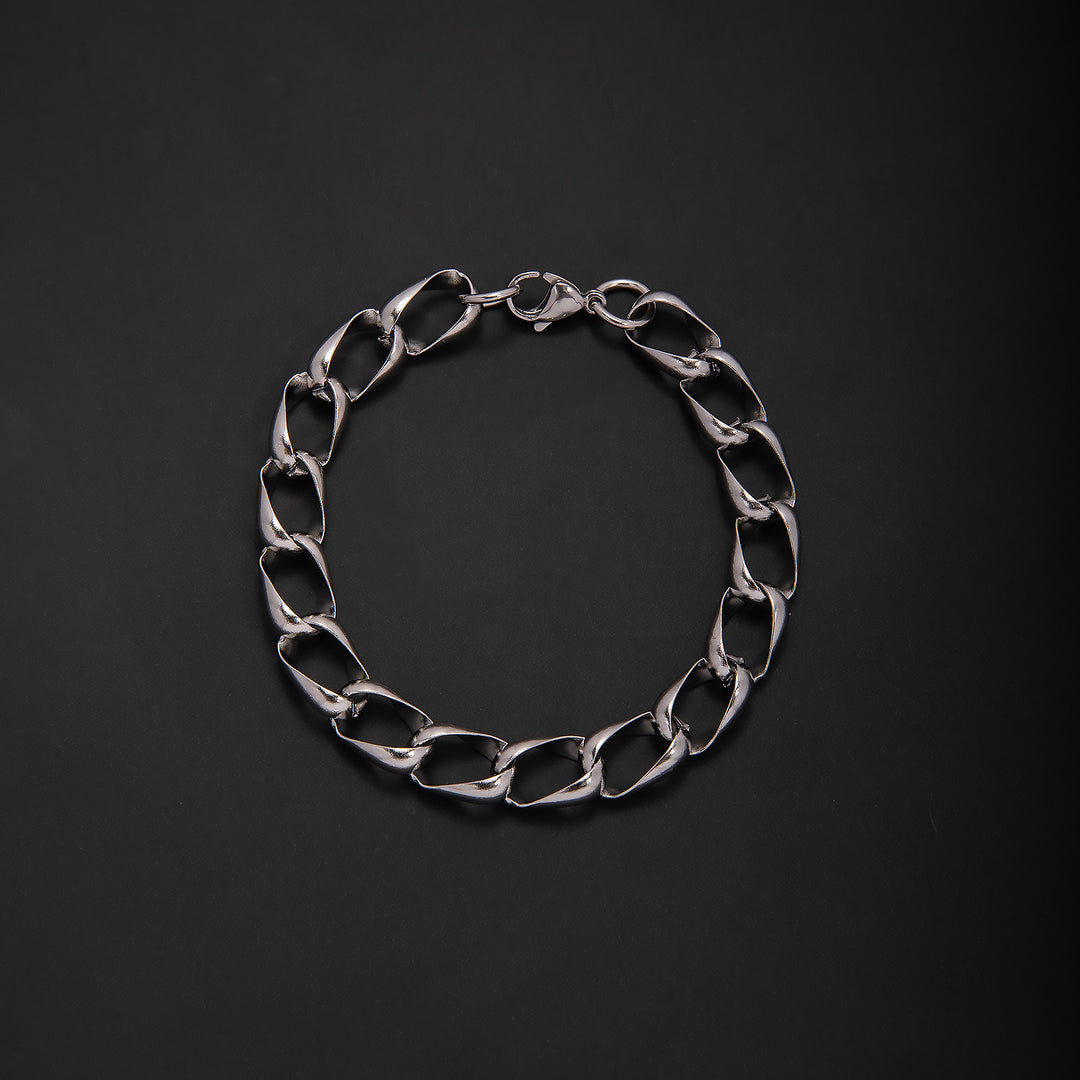 Contemporary Link Chain Necklace Bowlift