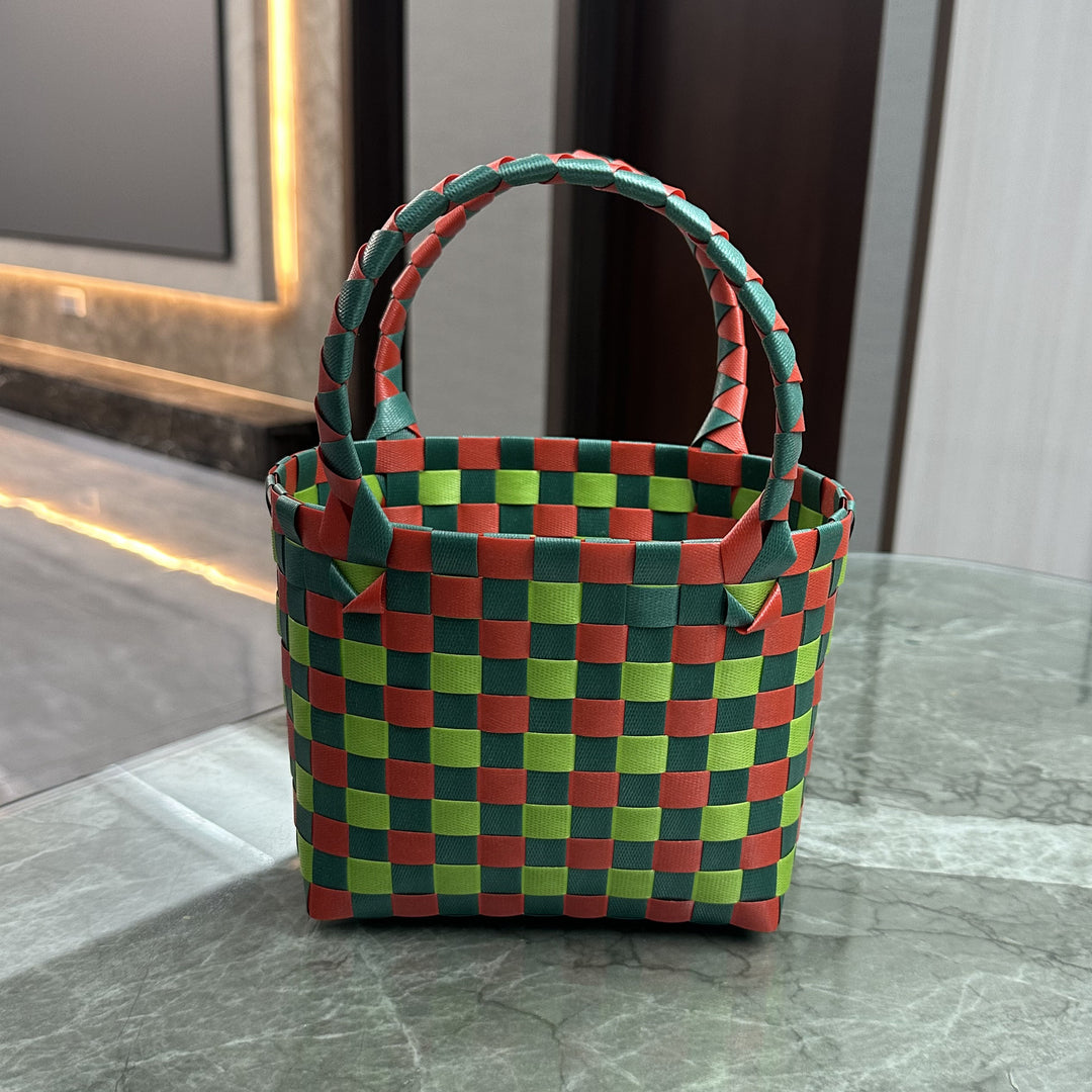 Stylish Woven Handbag Bowlift