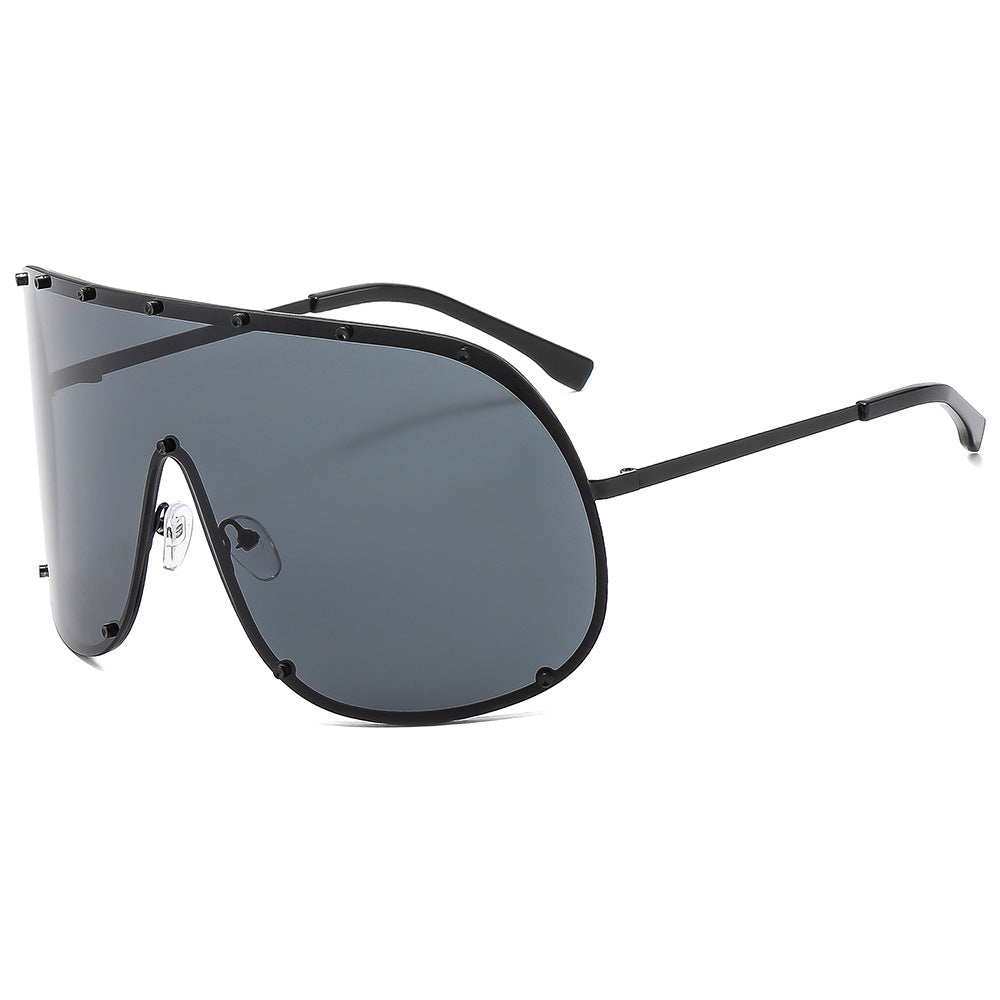 Women futuristic sunglasses with large frame and innovative design Bowlift