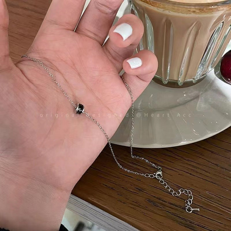 Minimalist Chain Bracelet Bowlift