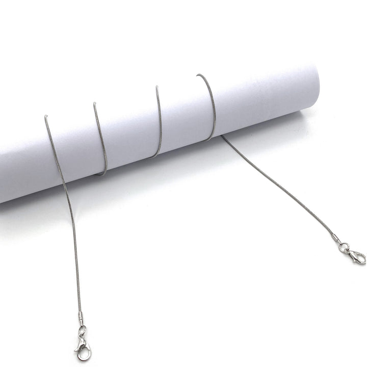 Sleek Metal Chain Eyewear Retainer Bowlift