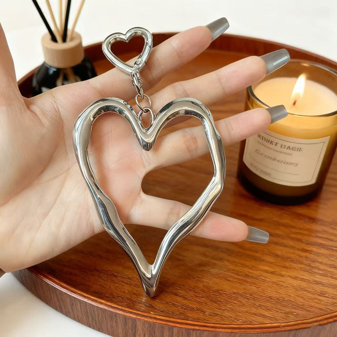 Heart-Shaped Keychain Holder Bowlift