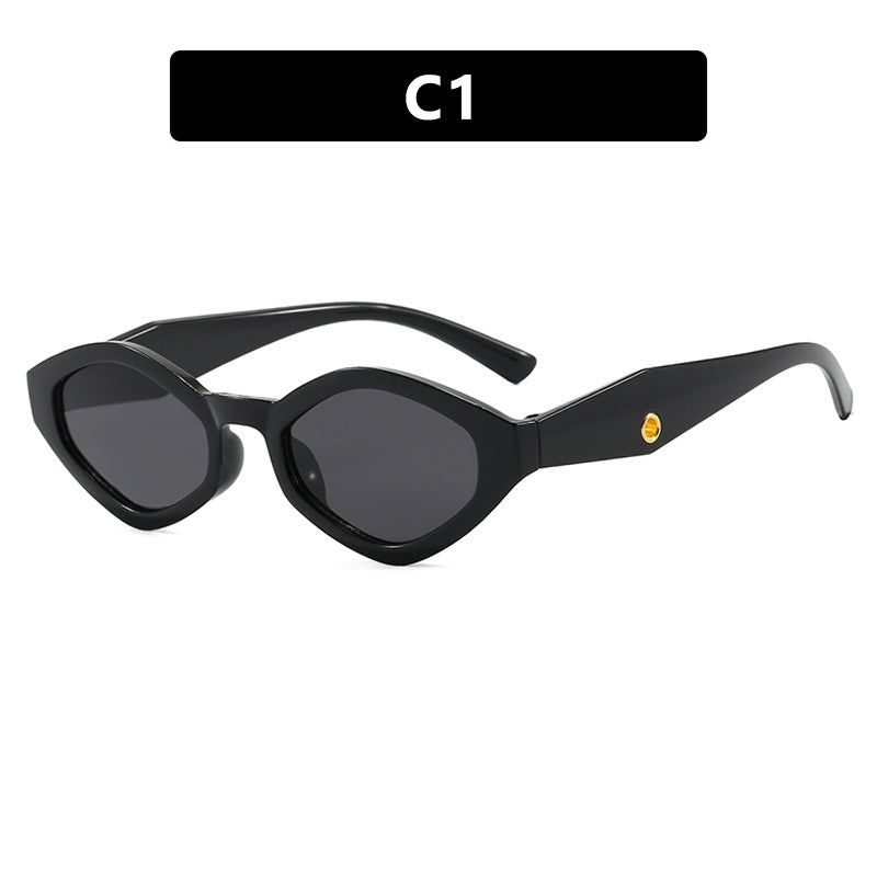 Women's fashionable sunglasses in striking butterfly design Bowlift