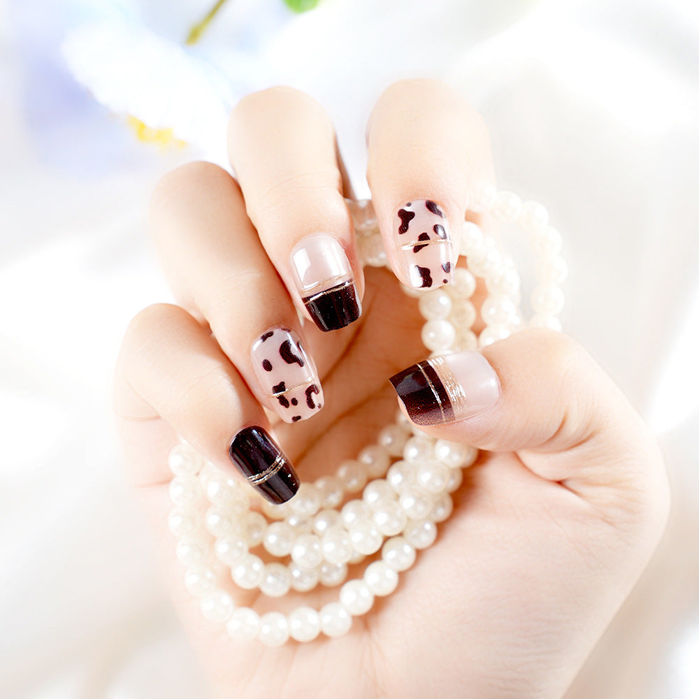 Artistic Press-On Nail Art Set Bowlift
