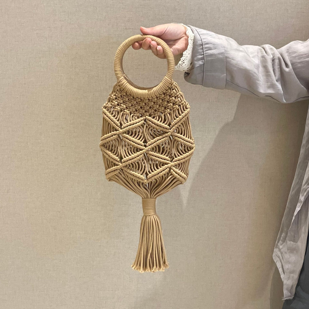 Hand-knotted macramé bag with tassels Bowlift