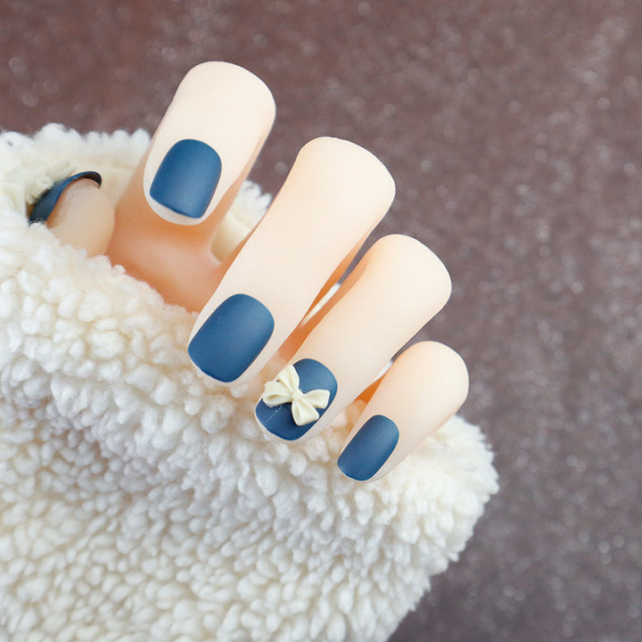 Stylish Decorative Press-On Nail Set Bowlift