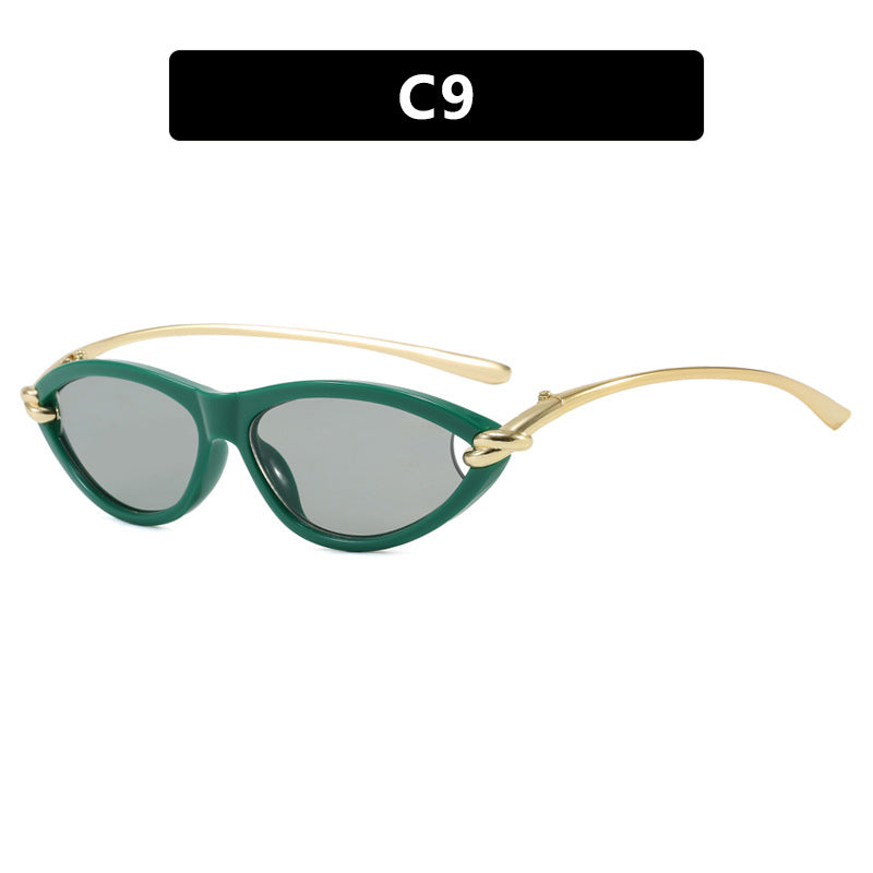 Women's Cat-Eye Sunglasses with Elegant Metal Frame and Protective UV Filter Bowlift