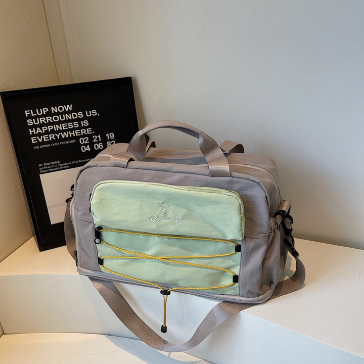 Spacious Multi-Compartment Travel Bag Bowlift
