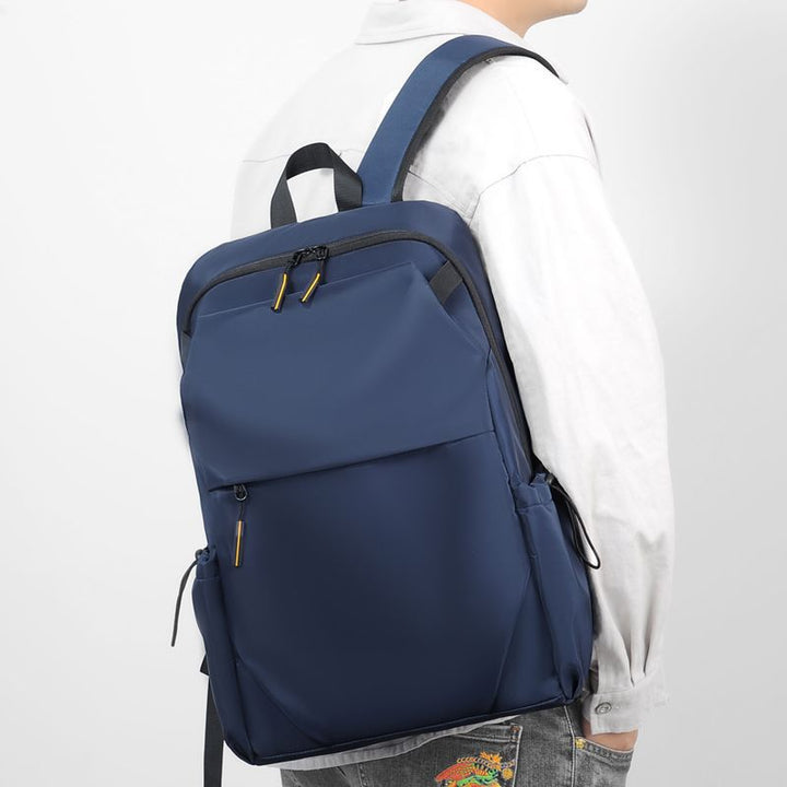Urban Backpack with Practical and Ergonomic Compartments Bowlift