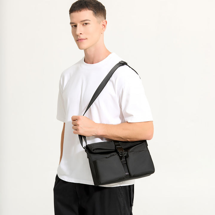 Modern Utility Messenger Bag Bowlift