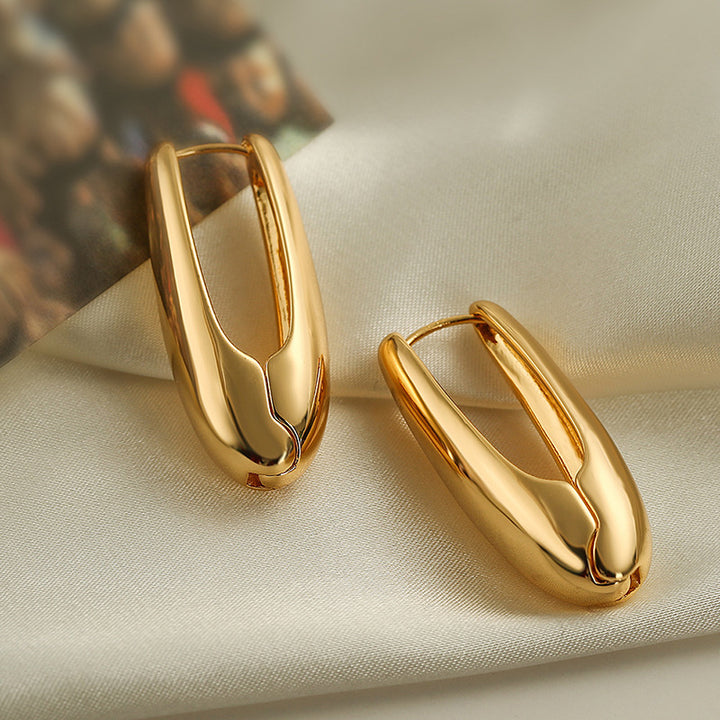 Elegant and Stylish Earrings Bowlift