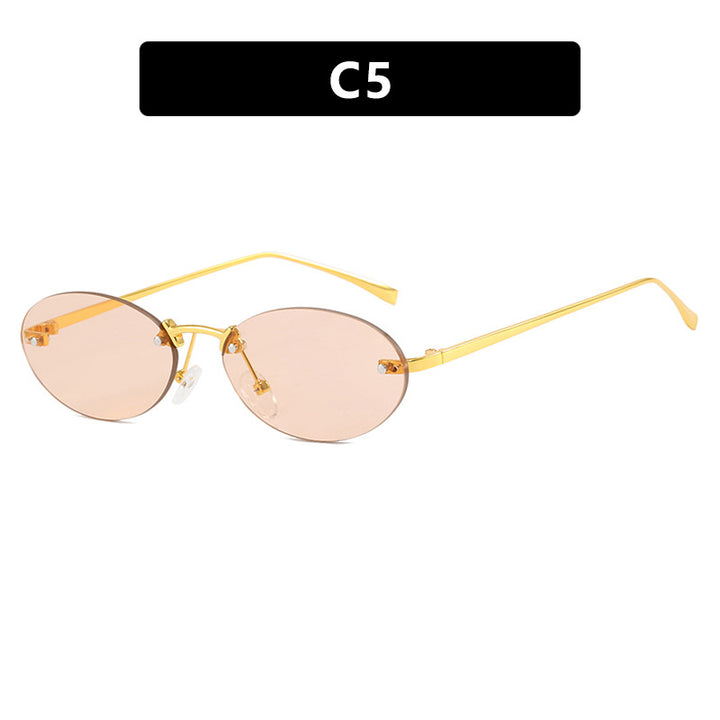 Ladies fashionable sunglasses in elegant retro design Bowlift