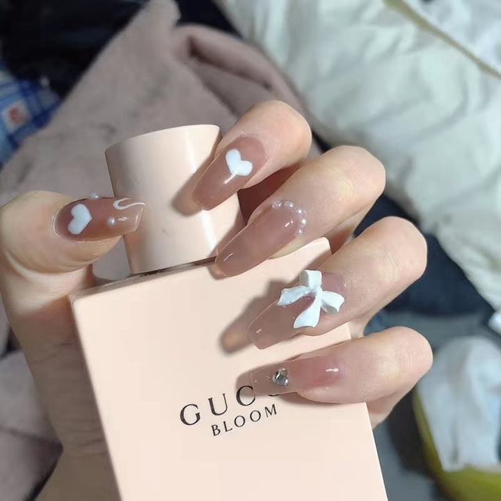 Glamorous Nail Art Bowlift