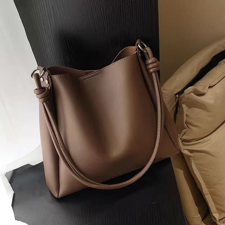 Sleek Minimalist Shoulder Bag Bowlift