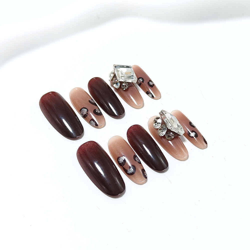 Luxury artificial nails with elegant rhinestone applications Bowlift