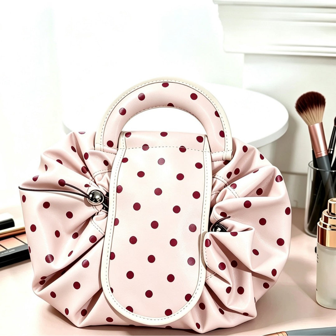 Fashionable Dotted Handbag Bowlift