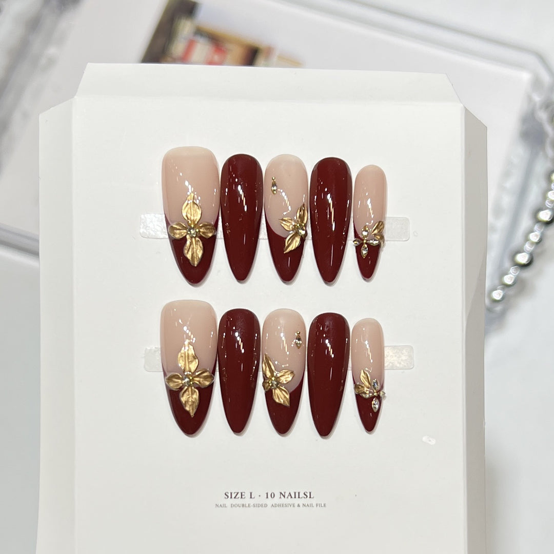 Artistic Press-On Nail Set with Elegant Floral Design Bowlift