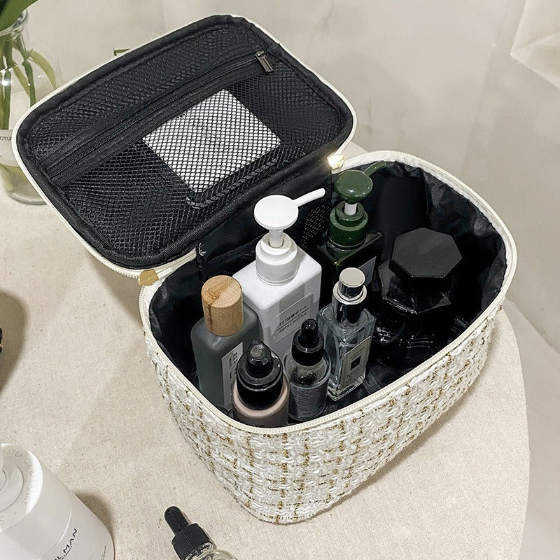 Stylish and Practical Cosmetic Storage Bag Bowlift
