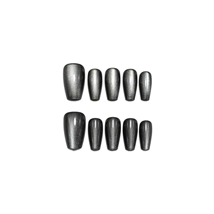 Nail art set with elegant metallic finish Bowlift