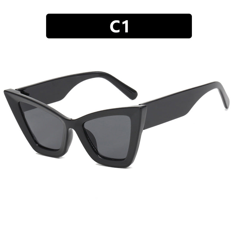 Women's Cat-Eye Sunglasses with Elegant Lenses and UV Protection Bowlift