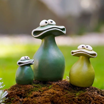 Playful Frogs Decorative Items Bowlift
