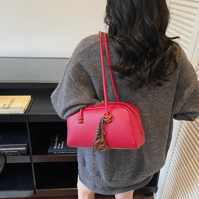 Chic Retro Handbag Bowlift