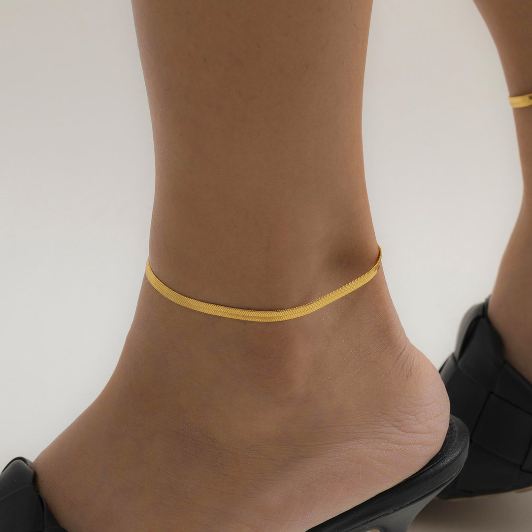 Sleek Adjustable Gold Hoops Necklace Bowlift