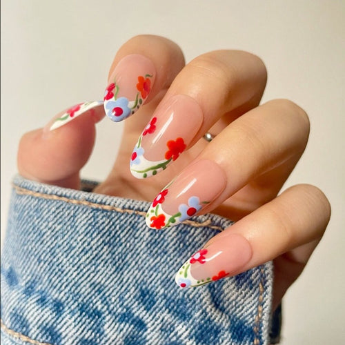 Floral Themed Press-On Nail Set