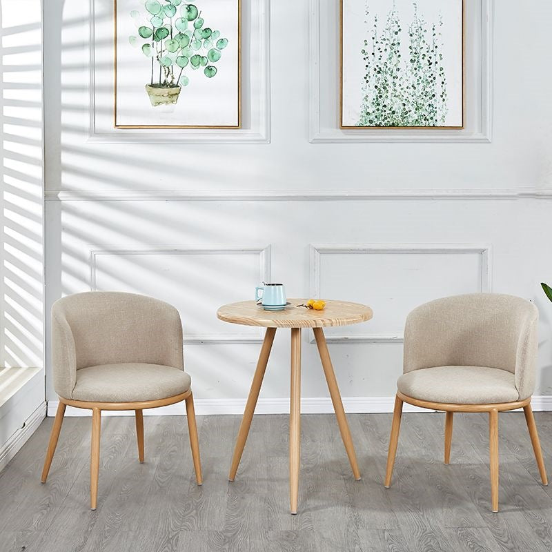Polster chair with modern curves and comfortable seating surface Bowlift