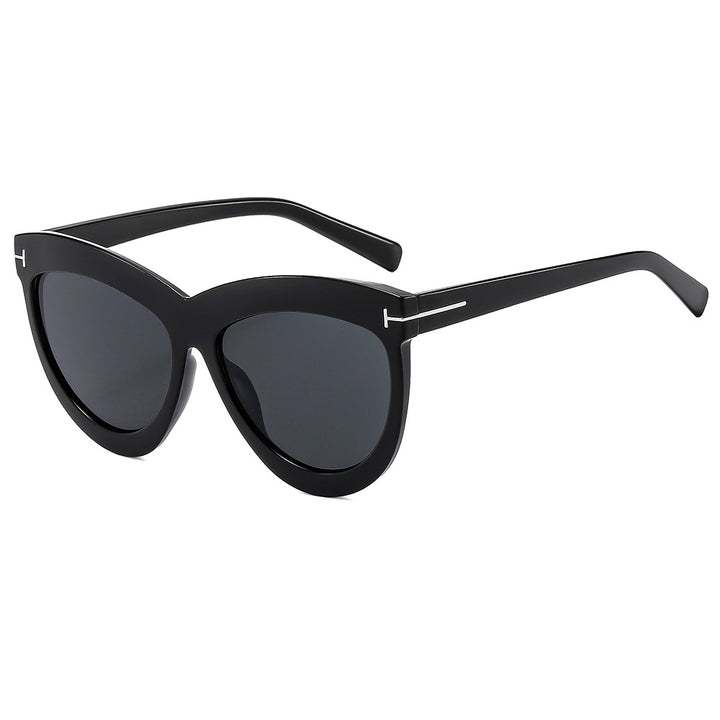 Women's Cat-Eye Sunglasses with Elegant Frame and High-Quality UV Protection Bowlift