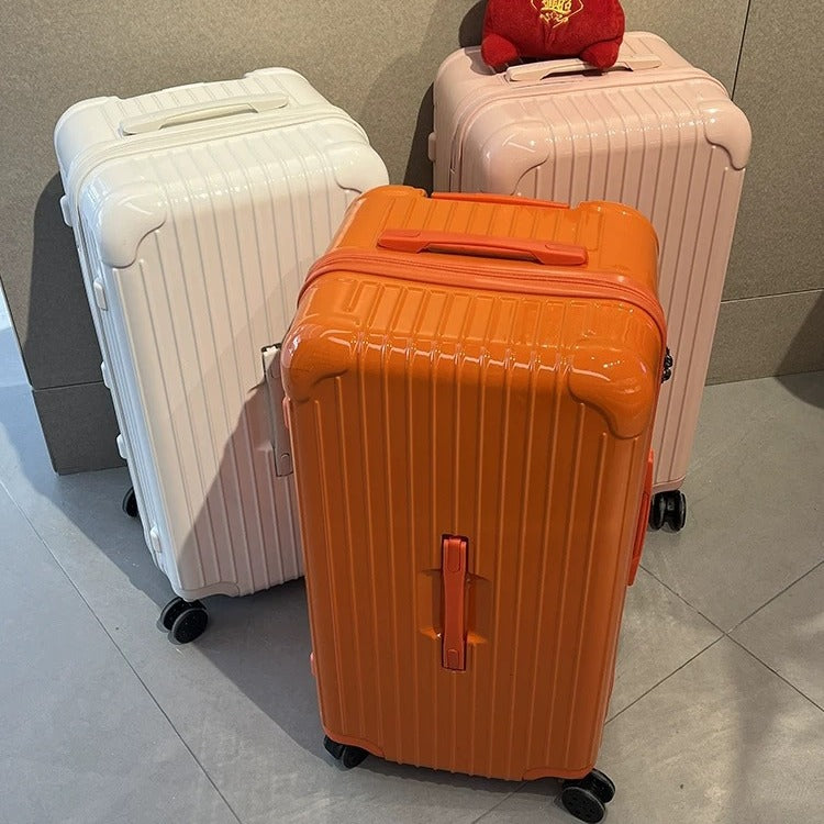 Smart Charging Rolling Suitcase Bowlift