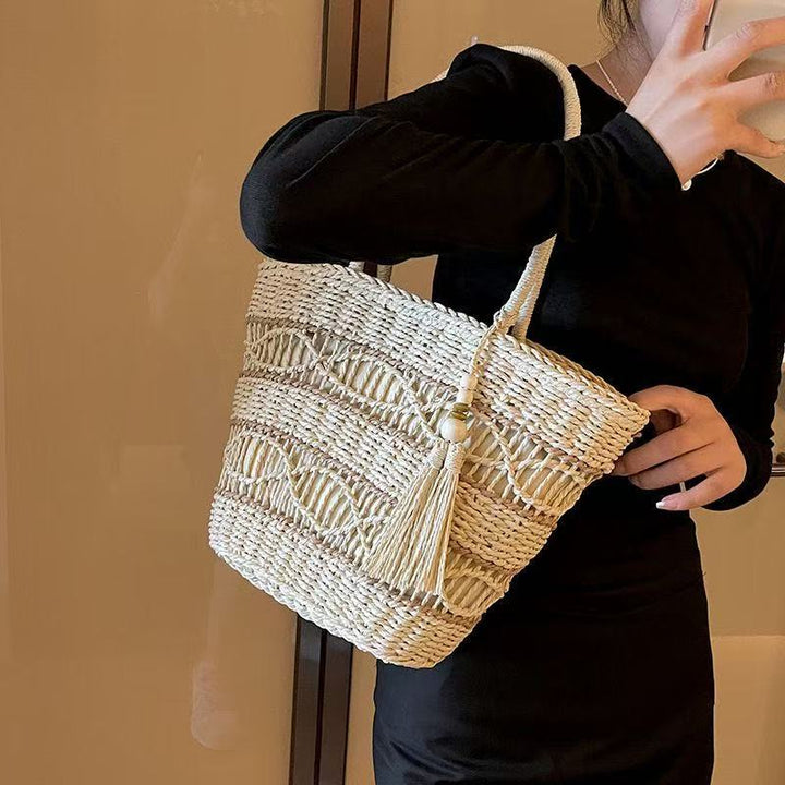 Handbag with Braided Details Bowlift