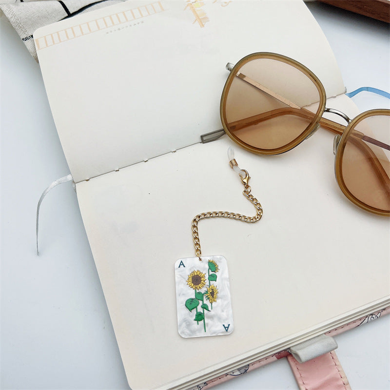 Heart-Designed Eyewear Chain Holder Bowlift